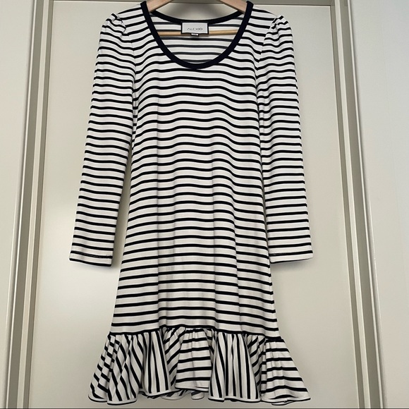 ❌SOLD❌Designer Alexis Shift Dress 🖤🤍Comfy easy to wear NWOT 💖 - Picture 6 of 15